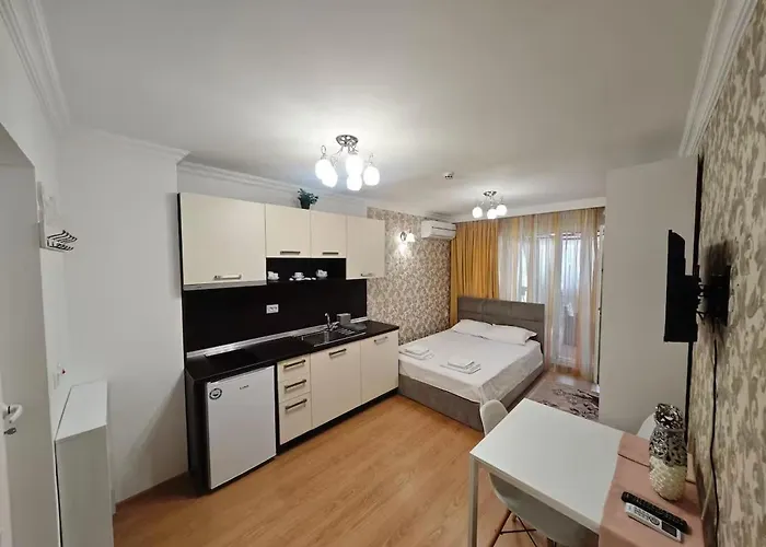 луксозно студио сладък дом в Δωμάτια σε οικογενειακή κατοικία