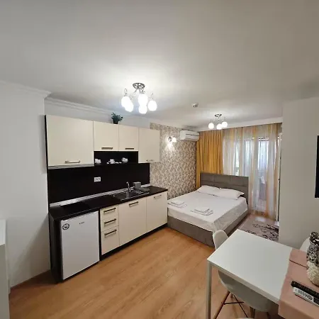луксозно студио сладък дом в Privat bolig