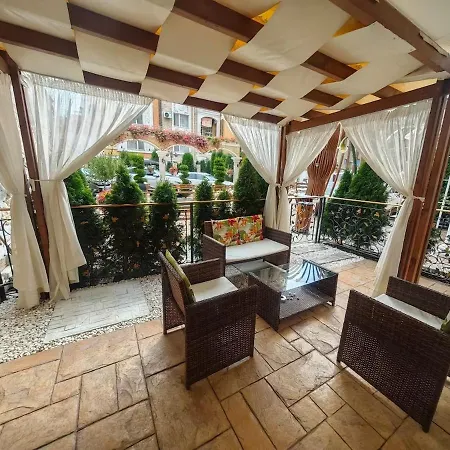 луксозно студио сладък дом в Privat bolig
